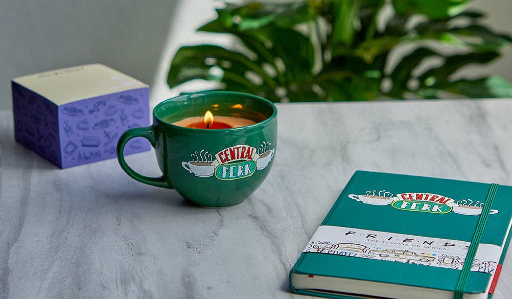 Friends Central Perk Mug Candle – Coffee Scented Double Wick Soy & Coco Wax Candle in Reusable Coffee Cup